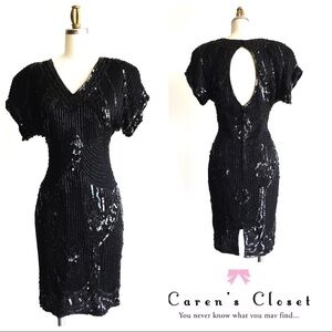 Vintage Sequin Beaded Dress with shoulder pads and open back size 4 in black